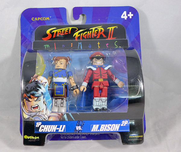 Chun Li and M. Bison (Street Fighter II Series 1)